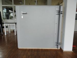 aqualock-hoftor-nach-innen-öffnend-außen-mit-türdrücker