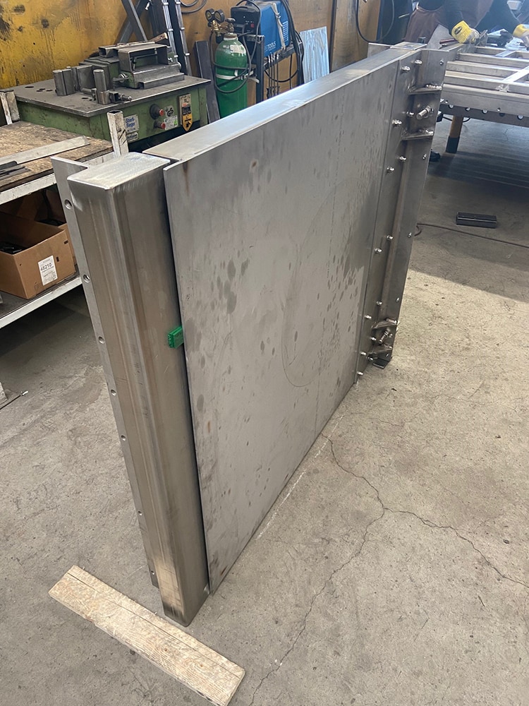 aqualock-portal-nach-außen-öffnend-edelstahl