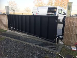 aqualock-portal-nach-innen-öffnend-grau-innen