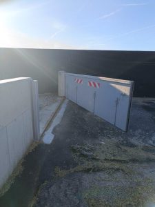 aqualock-portal-nach-innen-öffnend-grau-innen-biogas-ausführung